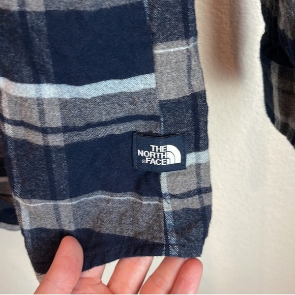 The North Face Plaid Flannel Shirt Size Large - Picture 6 of 8